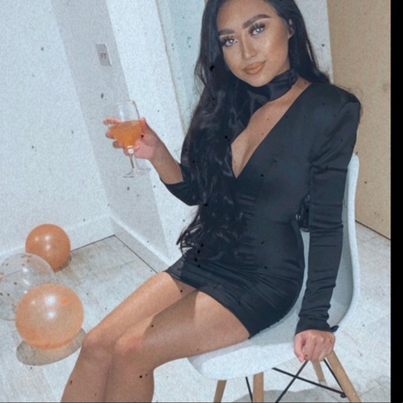 House of CB 'Mirella' Black Slash Neck Dress - Picture 3 of 14